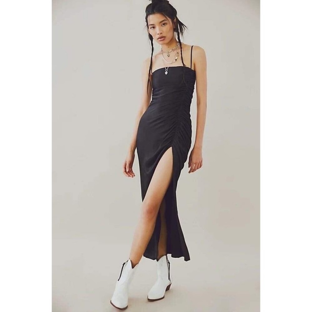 Thalia Midi Dress in Black
Shona Joy